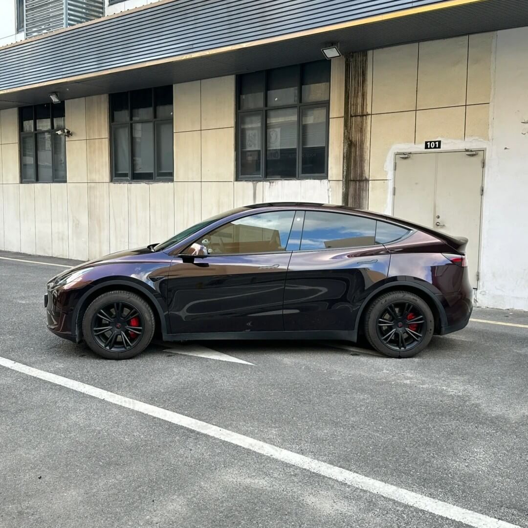 Chameleon Madeira Red Color Shift Wrap
