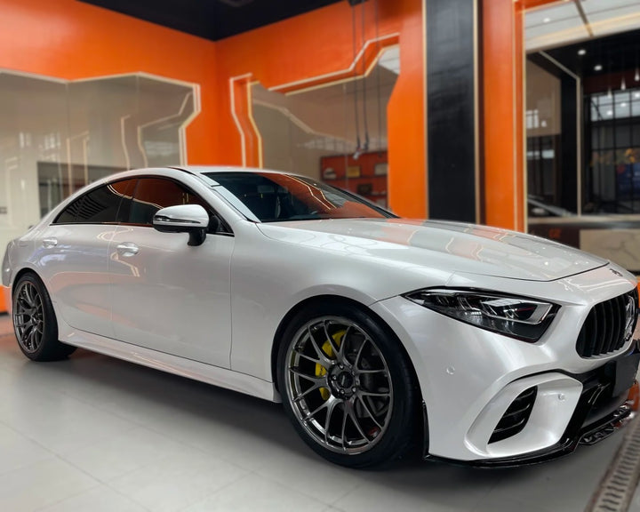 Liquid Metallic Mousse White Car Wrap