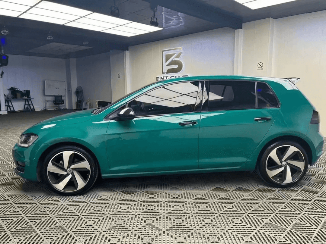 VW Golf Gloss Crystal Hell Green Vinyl Wrap