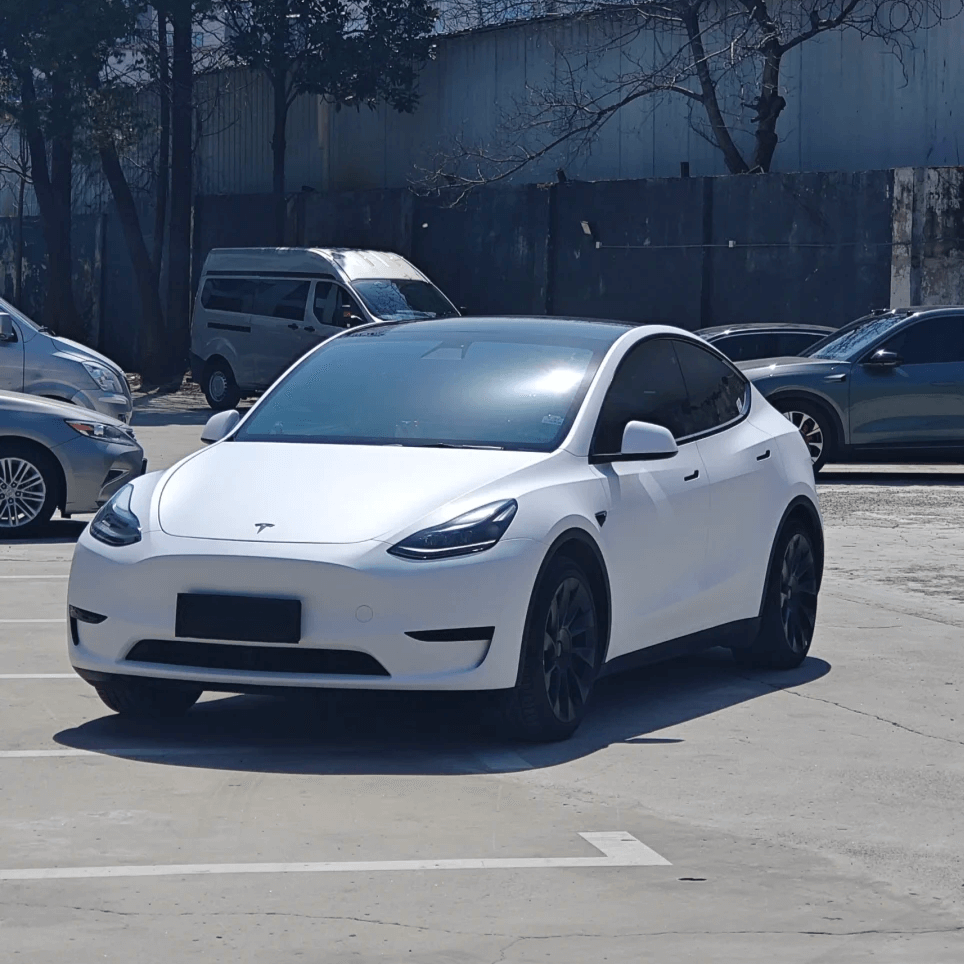 tesla model y Super Matte White Vinyl Wrap